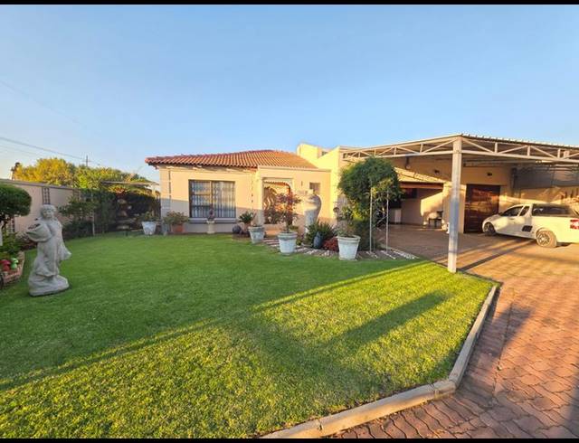 3 BEDROOM TOWNHOUSE FOR SALE IN RIVERSDALE